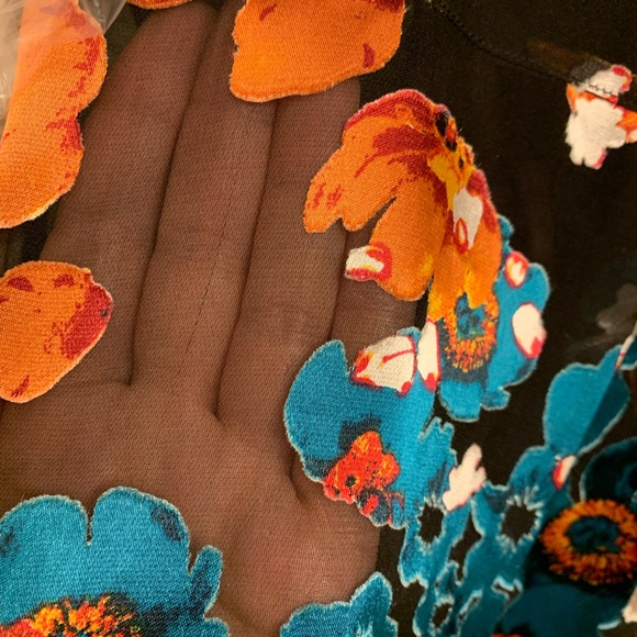 Alice and Olivia Amos tunic blouse - Picture 9 of 10